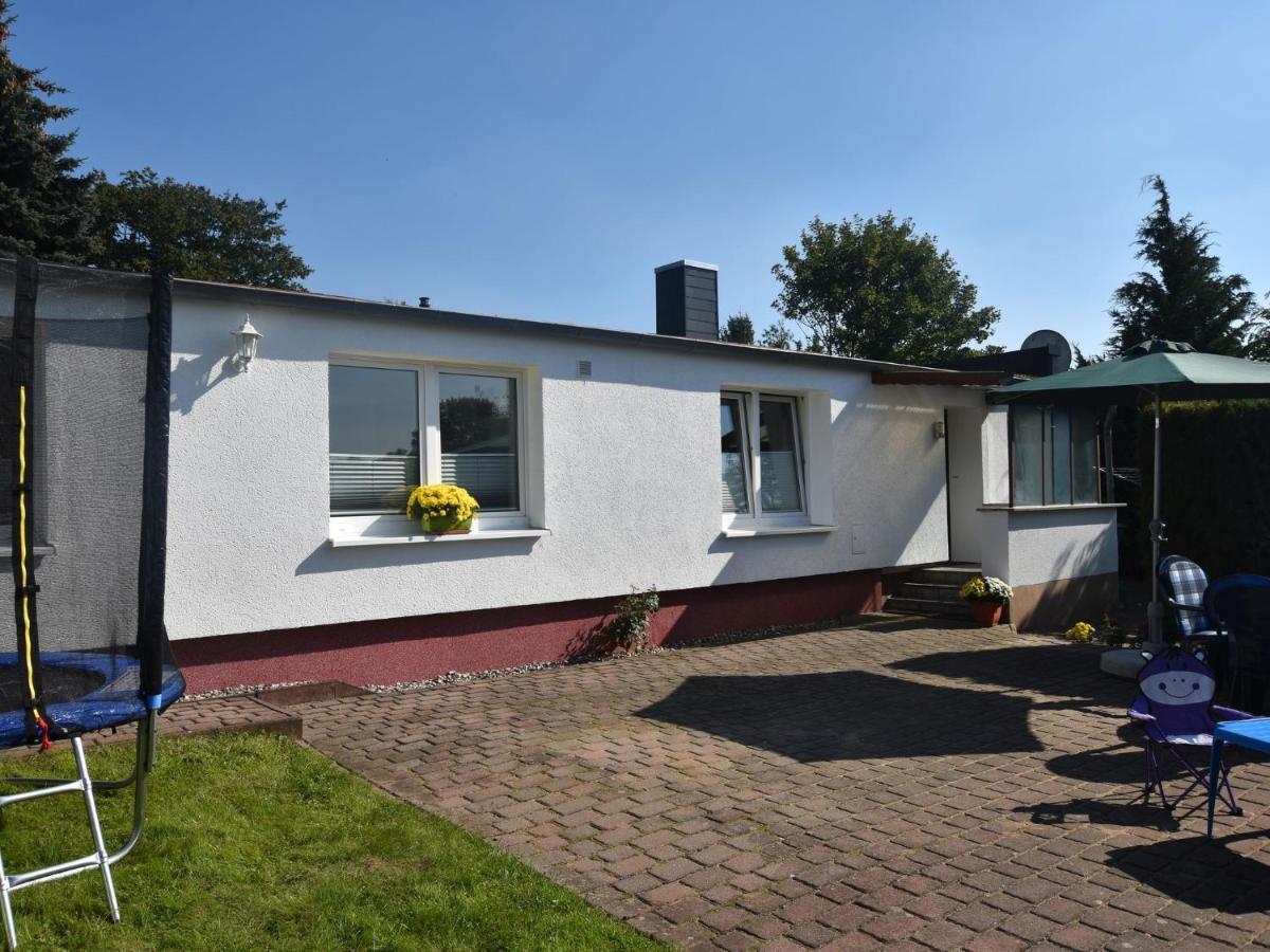 Villa Beautiful Bungalow in Kropelin with Garden Zimmer foto